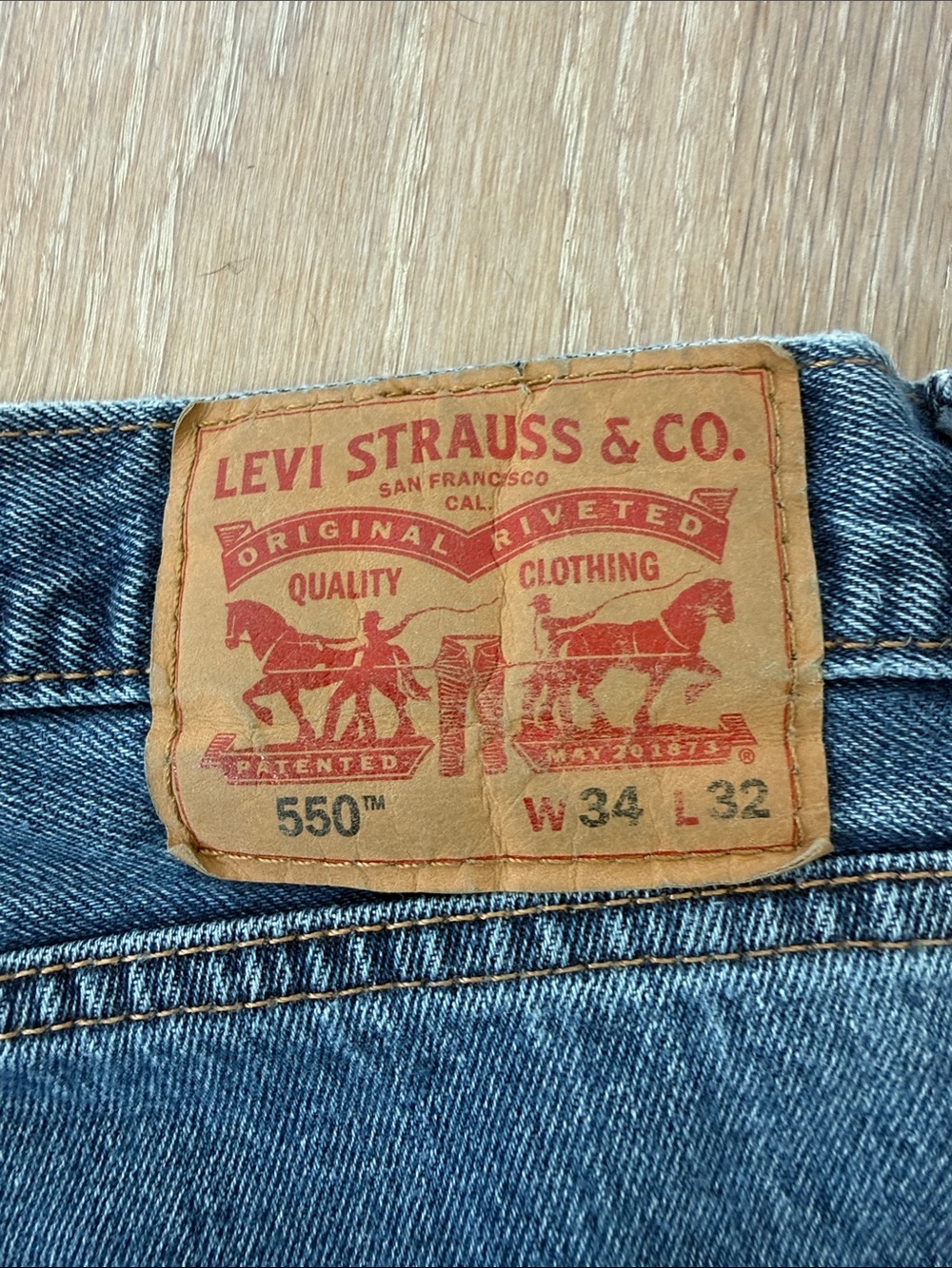 Levi's 550 Relaxed Men's Jeans in Blue Denim with Leather Patch